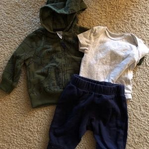 Carter’s 3-piece outfit